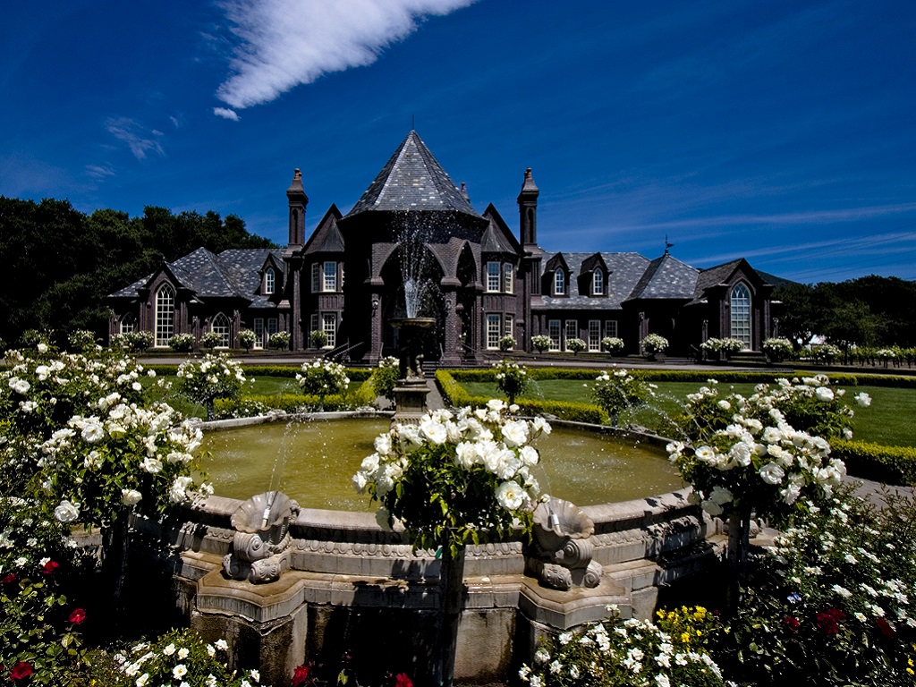 Roses, Desert Blooms and Redwood Forests: A California Half Day Stay