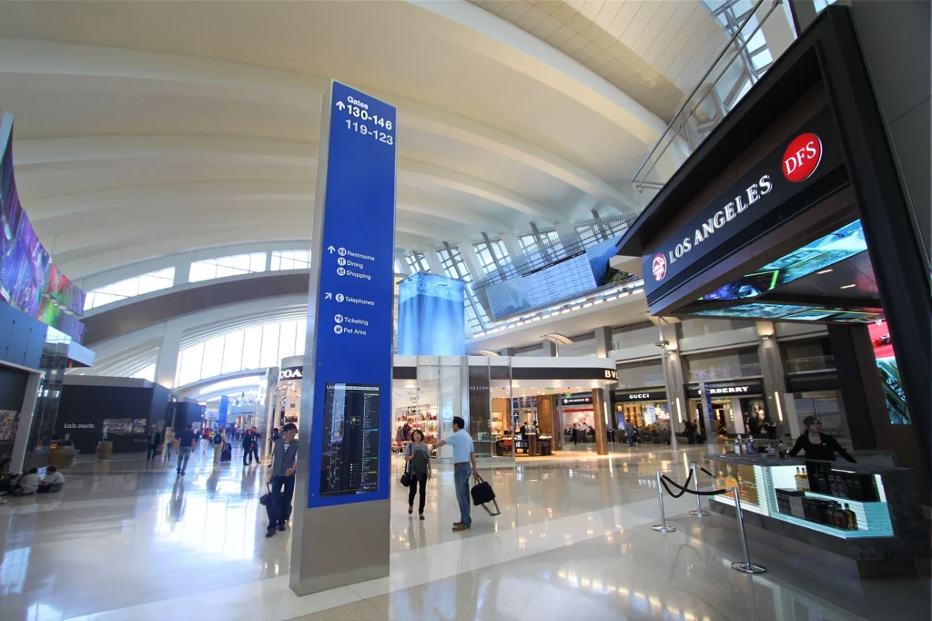 lax airport shops inside terminal (1)
