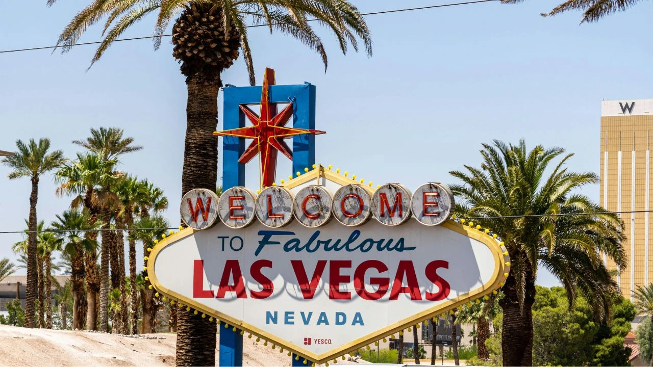 Las Vegas Airport Layover Guide: Where to Sleep, Shower or Relax at LAS