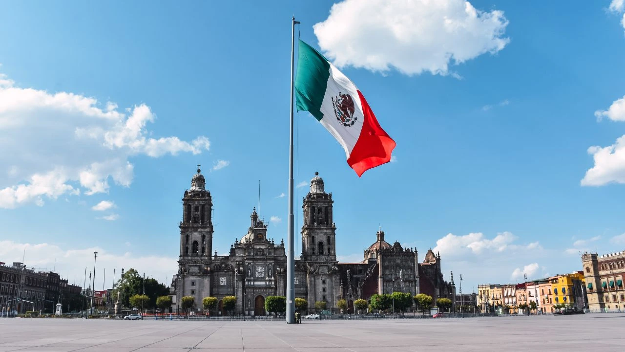 Mexico City Airport Layover Guide (MEX): Where to Sleep, Shower, & Relax at Mexico City International Airport (Benito Juárez)