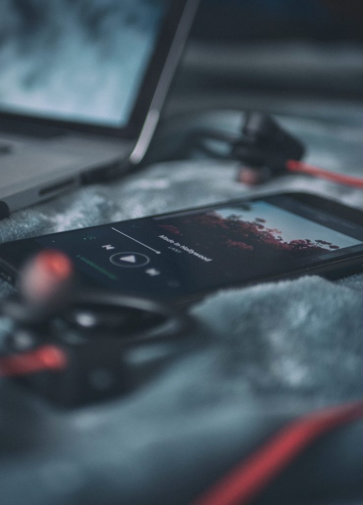 11 Long-Distance Valentine’s Day Date Ideas - Press Play
